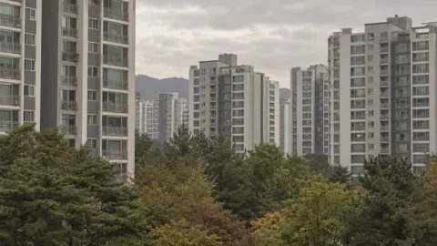 종부세 변천사 주제 이미지 (AI 생성)